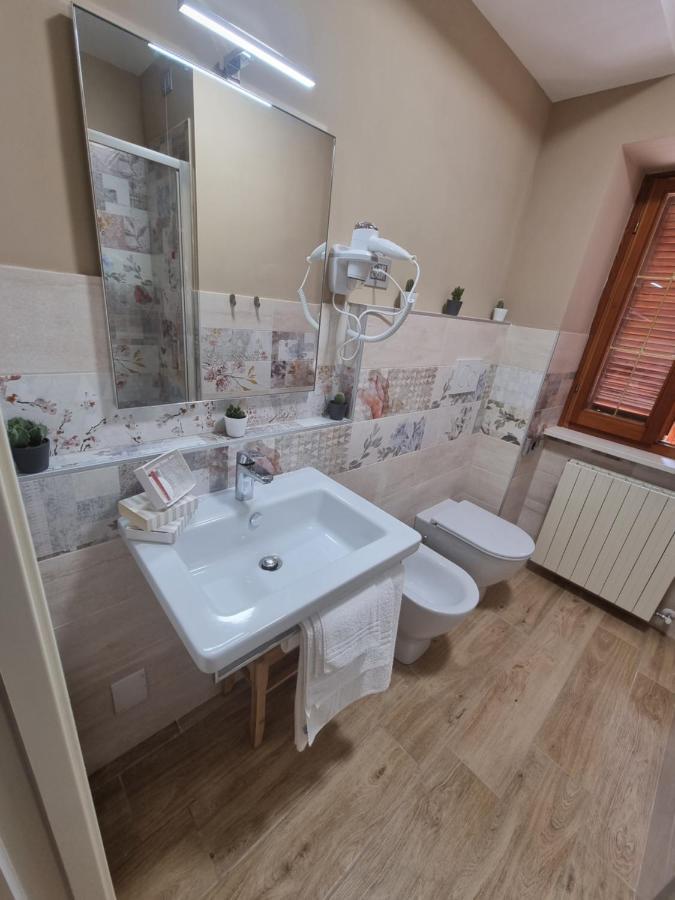 Lucyben Guesthouse Кашія Екстер'єр фото