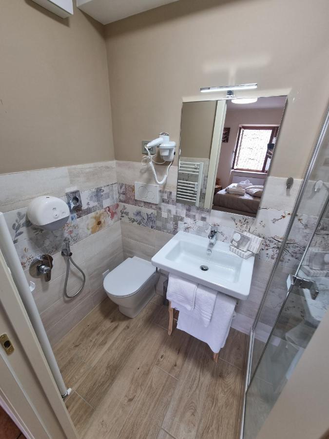 Lucyben Guesthouse Кашія Екстер'єр фото