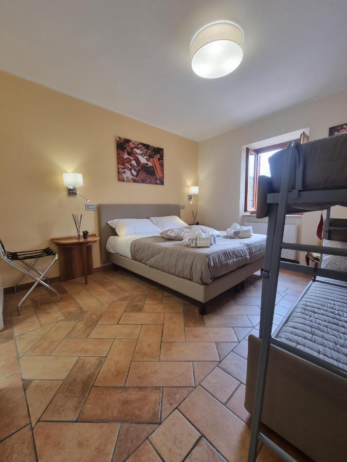 Lucyben Guesthouse Кашія Екстер'єр фото